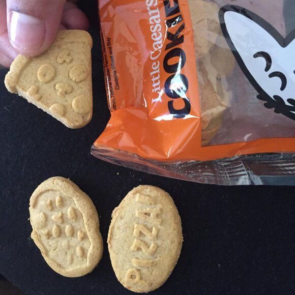 LITTLE CAESARS PIZZA'S MILK COOKIES 8 COUNT PACKS VERY RARE AND DELICIOUS! - Picture 2 of 2